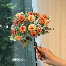 手工草編花籃 寬約13cm 高約12cm 田園風裝飾擺件, 1支模擬奧斯玫瑰