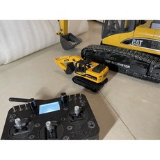 遙控1/50比例微型怪手 全手臂仿真控制挖土機 精緻比例履帶可動, 1個