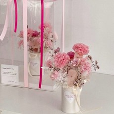 Floraflower 新品康乃馨永生桌花(兩色)母親節禮物，永生花乾燥花康乃馨盆花粉色精美禮物