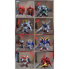SD鋼彈模型收藏：多款經典機體紅武者、薩克、飛翼鋼彈、海盜鋼彈、自由鋼彈、命運鋼彈、創鬥燃燒鋼彈及新安洲改, 1個, 4