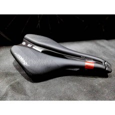 Prologo Dimension Agx 自行車坐墊 143mm, 1個, Tirox鈦弓