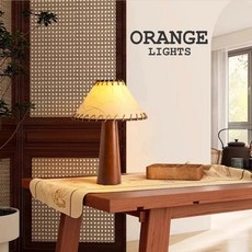 ORANGE LIGHTS 實木檯燈，仿復古羊皮紋手工縫線設計，適用於茶室書房臥室床頭, 12W 自然光 E27燈頭