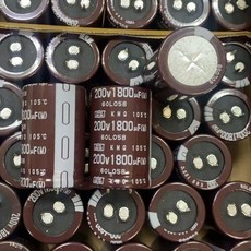 NIPPON CHEMICON 鋁質電解電容器 1800uF 200V 牛角電容 SNAP
