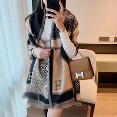 桃園出貨-加大加厚雙面仿羊絨圍巾披肩女防風禦寒2023秋冬季新款H字母圍脖女潮歐美風優雅氣質加厚保暖圍脖高檔耶誕禮