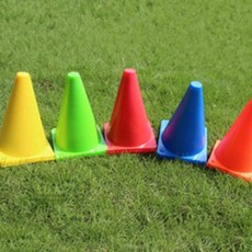 늘DIX 스포츠 훈련용 트레이닝 칼라콘 18cm 훈련콘, 1개