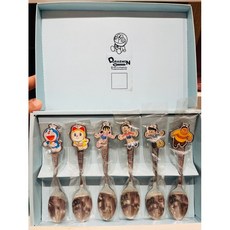 日本哆啦A夢不鏽鋼餐具禮盒裝5入 小叮噹湯匙 可愛卡通餐具 竹蜻蜓 正版生日禮物 聖誕交換禮物, 1個