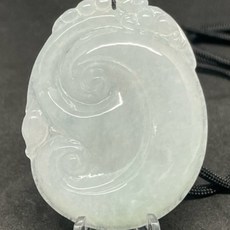 翡翠如意吊墜 淺綠色 22.83克