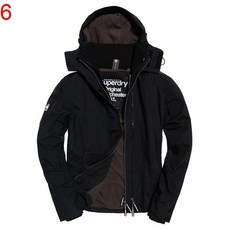 SUPERDRY極度乾燥男款連帽防風衣外套，防潑水耐寒出清特賣