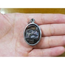 能量礦石 泰國彩虹流鐵墬子護身符 力泥、鎳萊 編號328, 1個