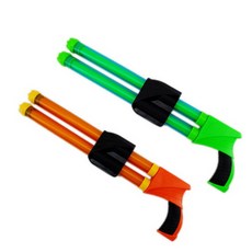 雙管水槍 鮮豔色彩 操作簡單 輕巧便攜 安全材質 強力水柱, 顏色隨機, 1個