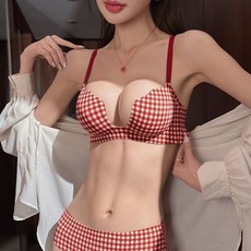 MISS·更衣室 紅格子少女內衣小胸聚攏顯大收副乳無痕文胸罩套裝 夏季杯 透氣內衣 舒適清爽