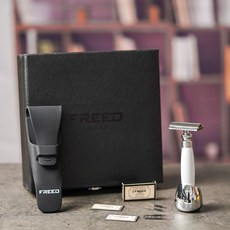 FREED 兩週年特仕款尊爵四件組雙刃刮鬍刀禮盒-珍珠白, 1個, 免費刻字
