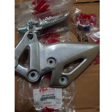 SUZUKI GSX R150 S150 腳踏總成 43501-23K10-000, 1個, 右  43501-23K10-000