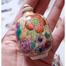 手繪釉上彩瓷鼻煙壺 3件組 袖珍花瓶擺飾