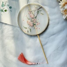 中國古風流蘇團扇 刺繡古典漢服舞蹈扇, 1個, 圓形仙桃