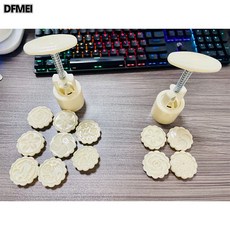 DFMEI 新款櫻花月餅模具新綠豆糕冰皮糕點心立體手壓式家用花朵模具, 1個, 按壓磨具【一套/配4花】隨機花色:白色/尺寸：5*14.5cm  適用50g月餅重量