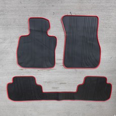 【猴野人】BMW 新1系/2系 汽車腳踏墊 適用 F40/F41/F42, 紅色邊