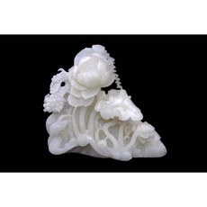 博古珍藏 天然和闐白玉籽料滿工花開富貴擺件．早期收藏．3公斤．行家首選