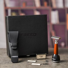 FREED 雙刃刮鬍刀尊爵四件組禮盒，仿胡桃木手柄，精緻刻字設計，男士刮鬍首選, 1個, 不需刻字, 10