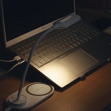 에어굿즈 무선 충전 LED 스탠드, 화이트