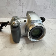 소니 사이버샷 DSC-H2 6.0MP F/2.8-3.8 디지털 카메라 (케이스 로직 백 포함)