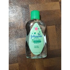 Johnson’s 嬌生 嬰兒潤膚油 添加維生素E 125ml, 1個, 蘆薈/綠