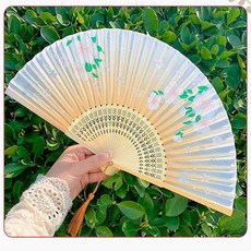 【扇子】扇子折扇古風女漢服夏季跳舞中國風舞蹈折疊古典裝隨身流蘇小竹扇 CQMB, 錦鯉祈福（深藍）,古風折扇, 1個