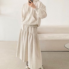 Funnygirls 5636 連帽衫運動衫長裙套裝外觀女裝