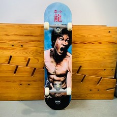 DGK 李小龍 專業滑板組裝 進口專業配置 Ruckus 硬橋 小火人經典款輪子 bk-abec-9 金蓋軸承, 如圖所示, 1個