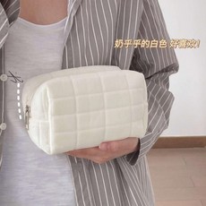 馬卡龍絨絨化妝包 - 粉米藍三色可選