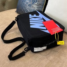 臺灣出貨新款爆款籃球鞋透氣便攜式足球旅行手提包飛人鞋袋收納健身手拿包, 黑藍多功能斜挎款, 1個