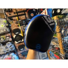 廣隆 BN專業超纖手靶 小手靶弓形蘋果靶 拳擊泰拳散打跆拳道訓練必備, 1個, 藍黑色-單只