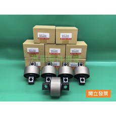 日產UD 三菱FUSO 五十鈴ISUZU 20噸以上牛腿鐵套 扭力桿鐵套 BUSH, 1個