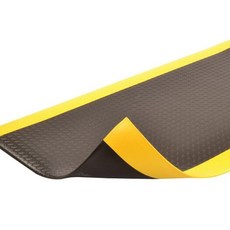 Notrax 410 Airug® 0.9m x 3.5m (3 x 12 x 3/8인치) 피로 방지 매트 경사진 가장자리와 골지 표면으로 향상된 미끄럼 방지 산업 및 상업용 작, 다이아몬드 표면, 블랙/옐로우