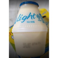 빙그레 바나나맛우유 라이트, 240ml