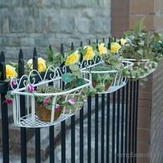 可開發票 陽台花架 歐式懸掛鐵藝欄桿陽臺花架護欄花盆架窗臺辦公室掛式綠蘿多肉架子, 1個, 小號45*15*17cm黑色