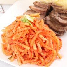 국내산 아삭한 무생채 1kg 3kg 밥도둑 반찬 비빔용 무채무침, 1개