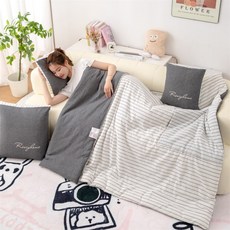 Resiyhome 抱枕被 兩用可折疊午睡被, 黑白條,50*50cm打開被子150*1950