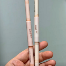 [정품] 앤디얼 소프트 스킨핏 듀얼 컨실러 펜슬 앤디얼컨실러 메이크업펜슬 다크서클 커버 눈밑 입술 펜슬컨실러 애교살 피부커버 잡티커버, 듀얼베이지, 1개