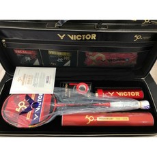 VICTOR 50週年紀念組合 羽球拍 運動組合 限量1500組, 1個