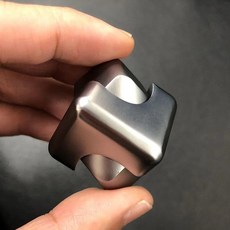 XY指尖陀螺旋轉魔方手指解壓神器，閤金方塊全金屬EDC黑科技, 1個, 合金陀螺魔方-銀