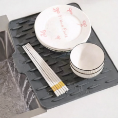 홈플로우 물빠짐 실리콘 식기건조 매트, 1개, 그레이, 1단