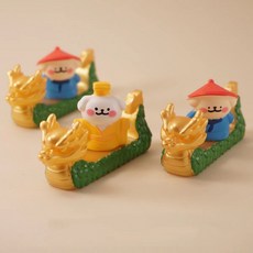 台灣熱賣 朕封你爲狗官 可愛小白狗卡通小狗苔蘚微景觀 車載桌面小擺件, 1狗皇帝+2狗官下江南（共龍舟3個）, 1個