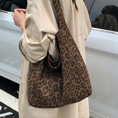루미카 스웨이드 레오파드 호피 보부상 숄더백