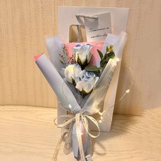 花束禮袋 附燈串與手提袋, 1件, 碎冰藍玫瑰+燈+禮袋:1個