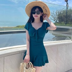 大尺碼連體泳衣女 顯瘦保守設計