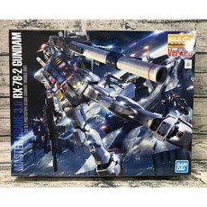 BANDAI 1/100 MG RX-78-2 Ver.3.0 鋼彈模型 (5061610), 1個
