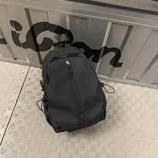 旅遊小型輕便揹包新款登山包旅行休閒戶外大學生簡約雙肩包書包, 黑色