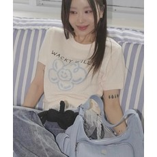 매장정품 와키윌리 WACKY WILLY 우먼스 릴리 그래픽 반팔 니트 크림 WA2502KT64CM 139003