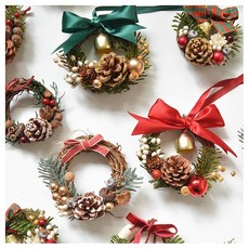 聖誕造型松果花圈/聖誕節藤圈/聖誕花圈/聖誕節裝飾品/聖誕裝飾/聖誕掛飾/聖誕掛件 - 台灣現貨, 1個, 10cm仿真松果紅果藤圈,成品藤圈掛飾，非材料包